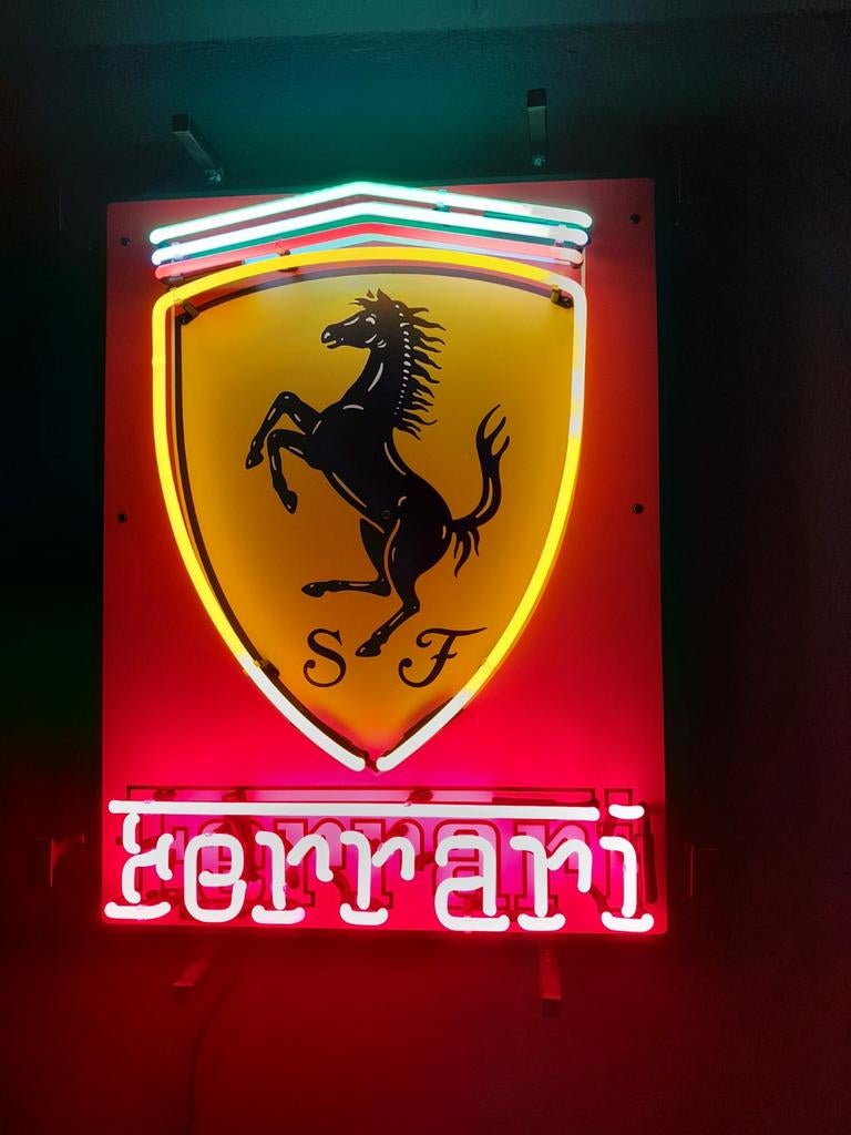 Grote neon ferrari lamp (alleen ophalen, Ophalen of Verzenden, Lichtbak of (neon) lamp