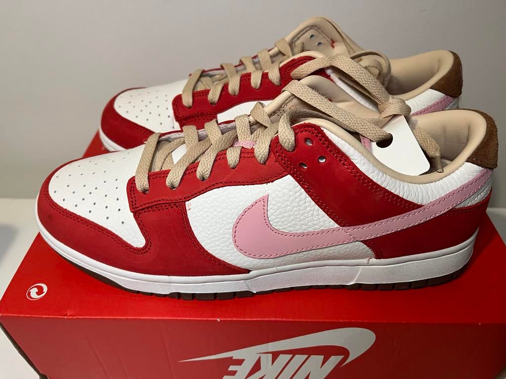 Nike Dunk Low sneakers rood wit roze maat 44 nieuw, Overige kleuren, Nieuw, Ophalen of Verzenden, Sneakers of Gympen