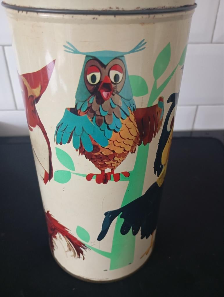 Vintage Fabeltjes Krant Beschuit Blik 1960+, Ophalen of Verzenden, Gebruikt, Gebruiksvoorwerp