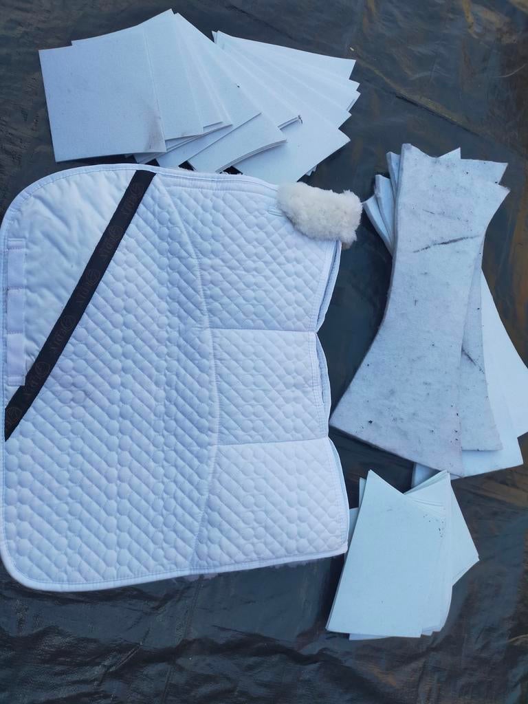 Wit Edix dressuurdekje met 8 vakken voor inlages, Ophalen of Verzenden, Zo goed als nieuw, Dekje