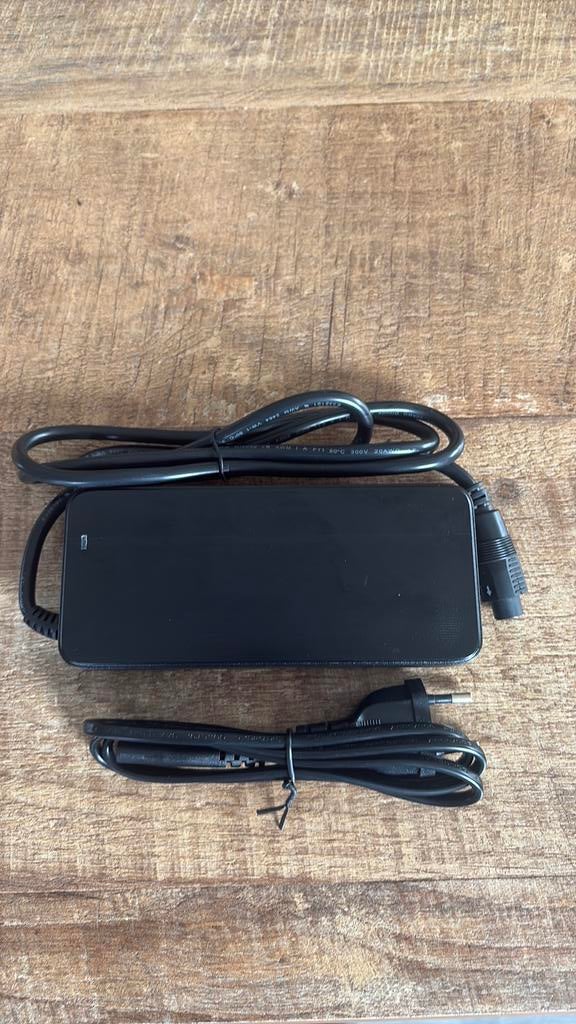 Phylion 5 pins acculader - nieuw, Fietsen en Brommers, Fietsaccessoires | Fietsaccu's, Ophalen of Verzenden, Nieuw