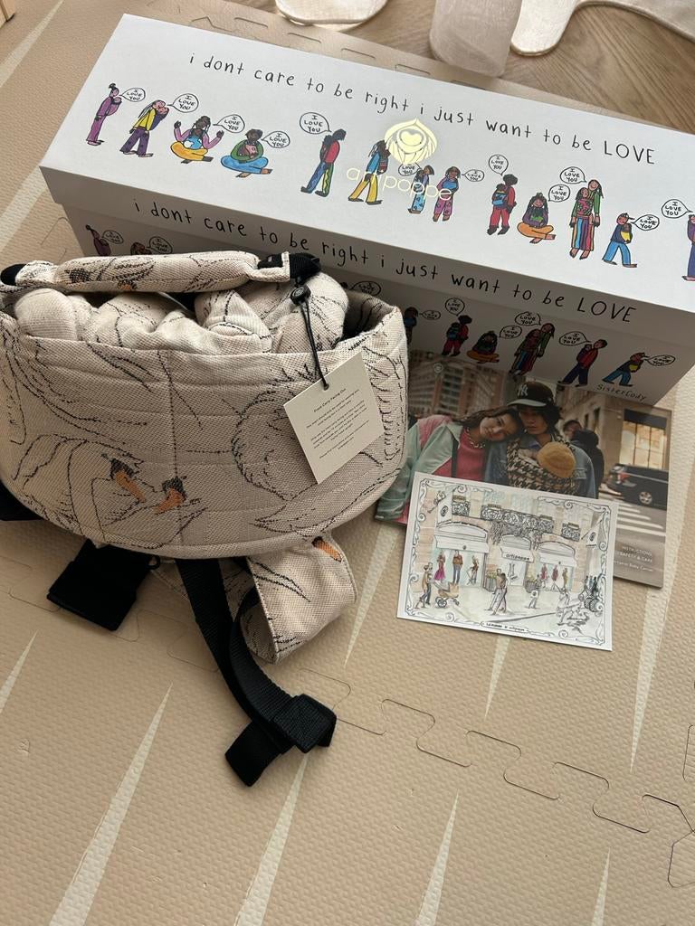 Artipoppe Draagzak  zwaan, Buik of Rug, Zo goed als nieuw, Draagzak, Ophalen