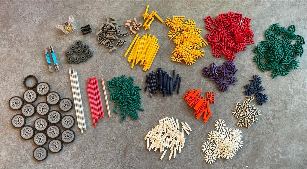 Grote set K'nex bouwstenen en onderdelen, Kinderen en Baby's, Speelgoed | Bouwstenen, Ophalen of Verzenden, Zo goed als nieuw