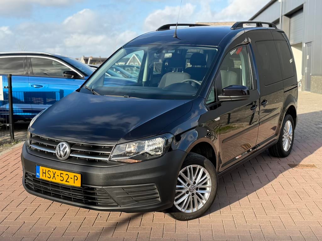 Volkswagen Caddy 1.2 TSI 2016 Zwart Trekhaak Zeer netjes!, Auto's, Bestelauto's, Voorwielaandrijving, 4 cilinders, Volkswagen