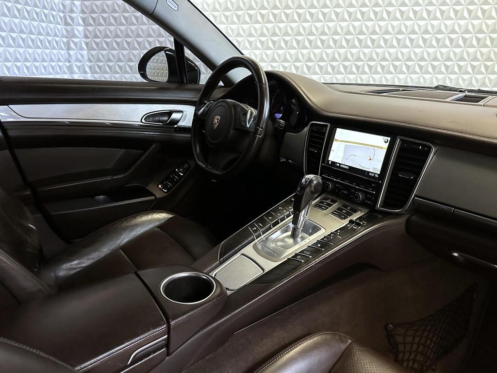 Porsche Panamera 3.0 Diesel Schuifdak 268.000km (2012), Auto's, Porsche, Automaat, Achterwielaandrijving, Gebruikt, 241 €/maand