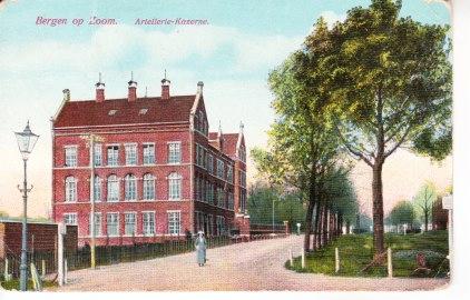 BERGEN OP ZOOM,- Artellerie Kazerne. Wat sleets. 08-04, Ophalen of Verzenden, Voor 1920, Gelopen, Noord-Brabant