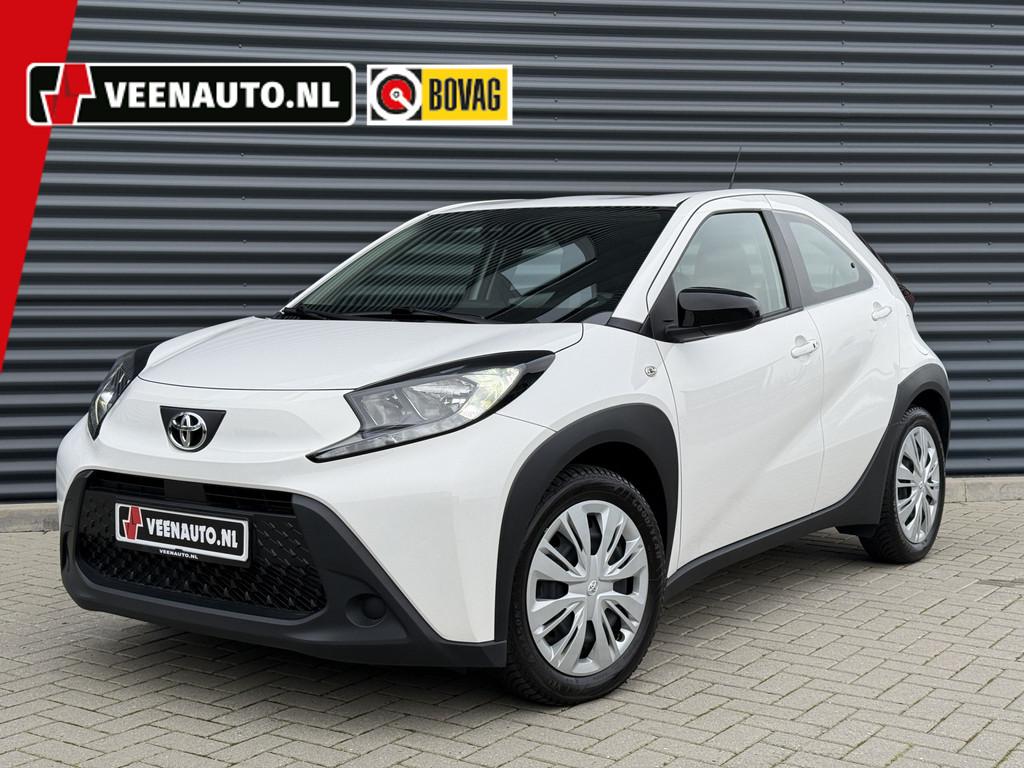 Toyota Aygo X 1.0 VVT-i MT Play Camera/Apple/Stoelwarm/Keyle, Auto's, Toyota, Stof, Gebruikt, Zwart, 920 kg