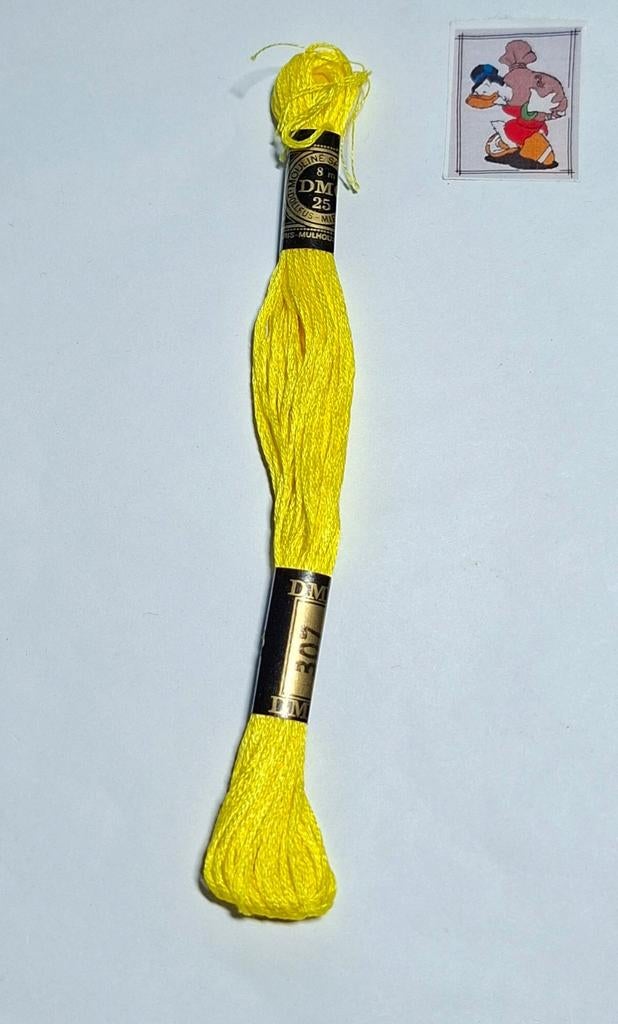 DMC mouline, geel 307, Mulhouse, France, Ophalen of Verzenden, Borduurgaren of Zijde, DMC