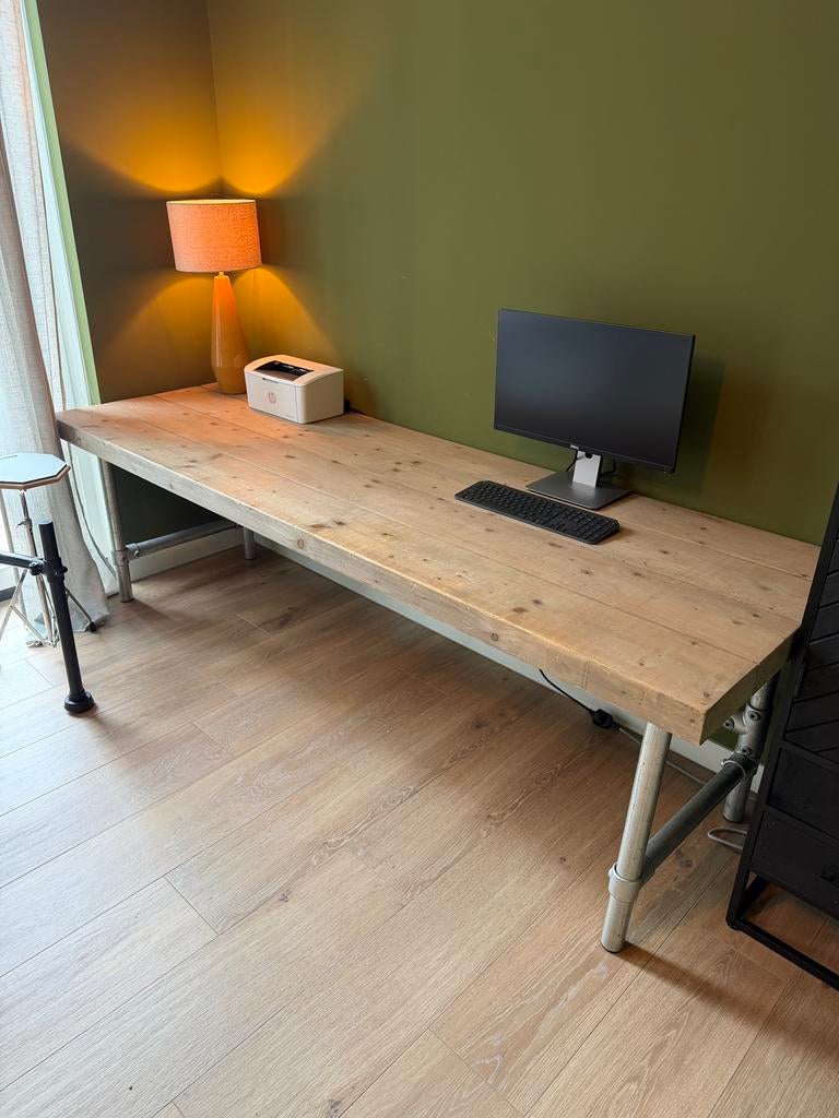 Groot industrieel bureau | steigerhout en -buizen | 240 cm, Ophalen, Hout, Zo goed als nieuw, Industrieel