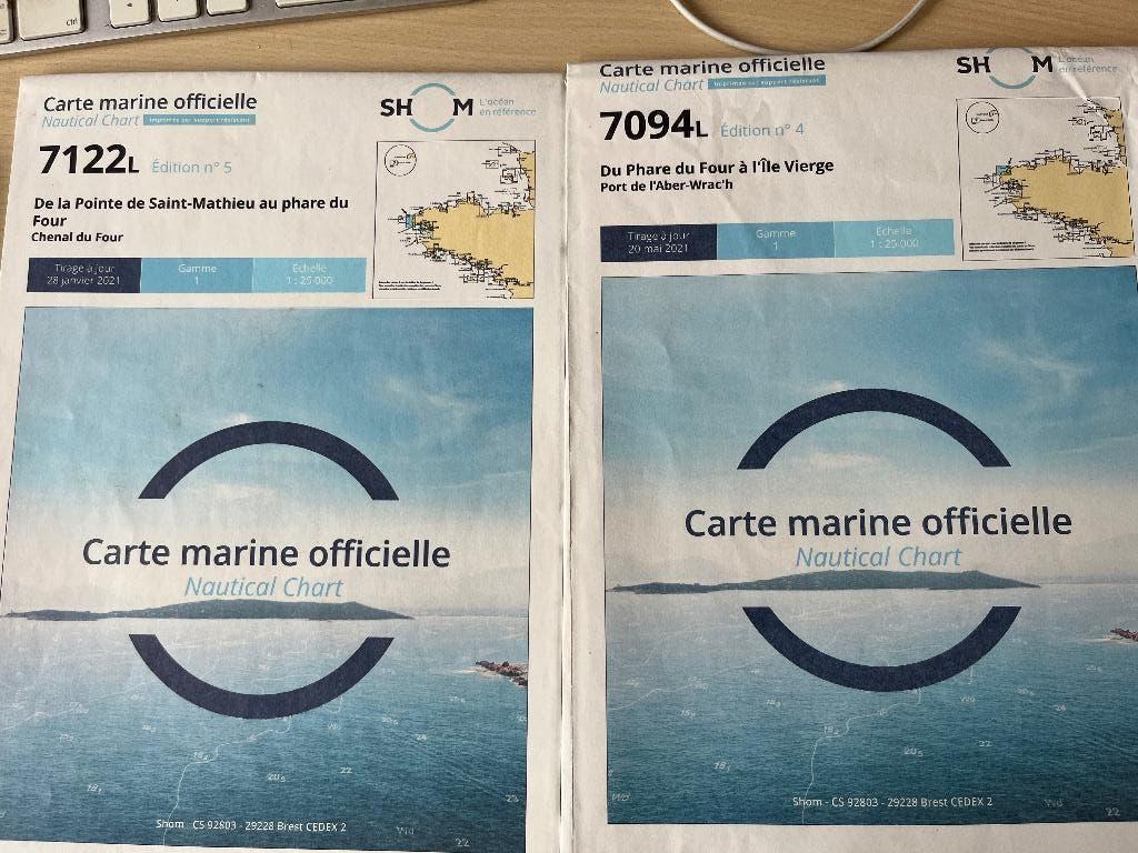 Franse zeekaarten 7122L en 7094L, Watersport en Boten, Ophalen of Verzenden, Zo goed als nieuw