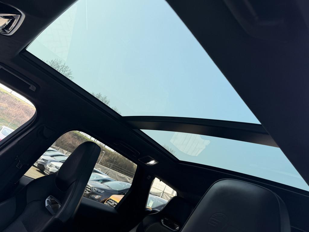 Land Rover Range Rover Sport P575 SVR Carbon Edition Suede h, Automaat, Gebruikt, 3000 kg, Leder