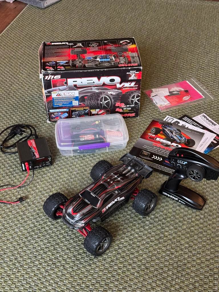Traxxas E-Revo VXL 1/16 RC Auto - 3s, wheelie bar, overcompl, Elektro, Gebruikt, Auto offroad, Ophalen of Verzenden