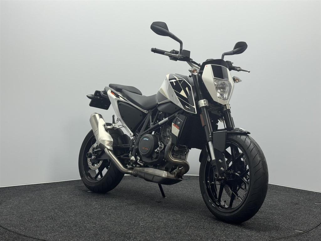 KTM 690 DUKE ABS, Bedrijf, Naked bike, Meer dan 35 kW, 690 cc
