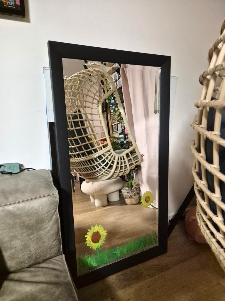 Grote spiegel met zwarte lijst - 130x70 cm, Ophalen
