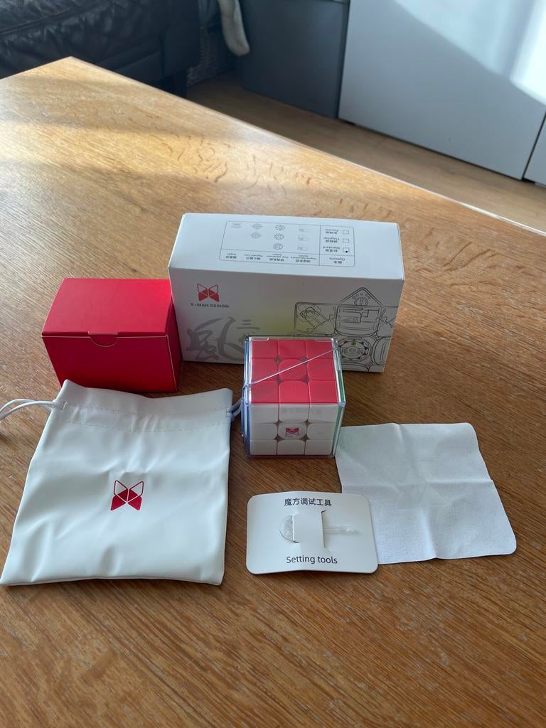 Tornado V3 Professionele Rubiks Cube met Magneten, Ophalen of Verzenden, Minder dan 500 stukjes, Zo goed als nieuw, Rubik's of 3D-puzzel