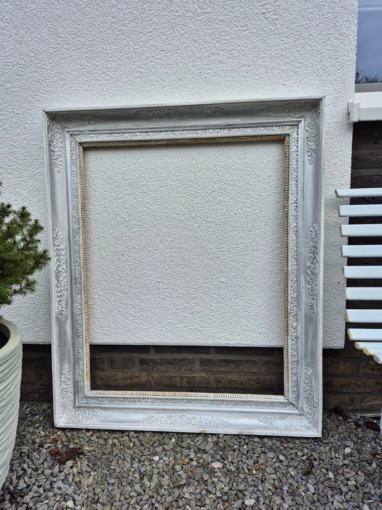 Grote brocante schilderijlijst grijs-wit, Huis en Inrichting, Woonaccessoires | Lijsten, Gebruikt, 75 cm of meer, Hout, Ophalen