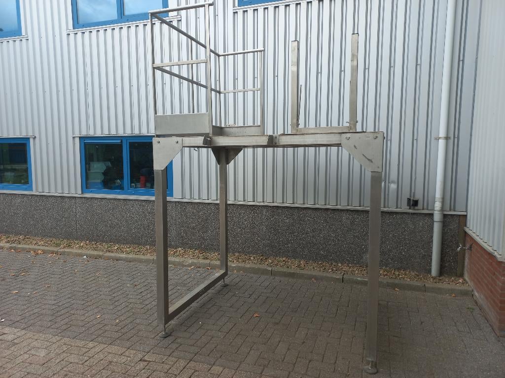 RVS Bordes verdiepingsvloer opzet plateau, Doe-het-zelf en Verbouw, Ladders en Trappen, Ophalen, Gebruikt, Minder dan 2 meter