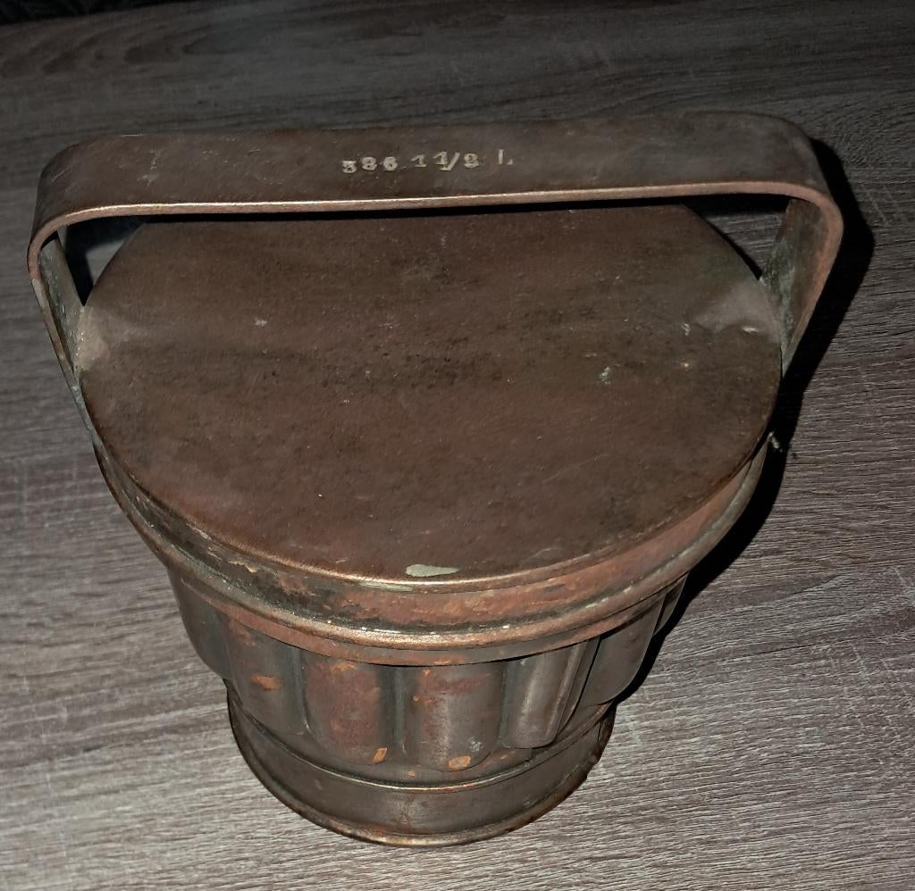 2 oude / vintage bakvormen, Antiek en Kunst, Antiek | Keukenbenodigdheden, Ophalen of Verzenden