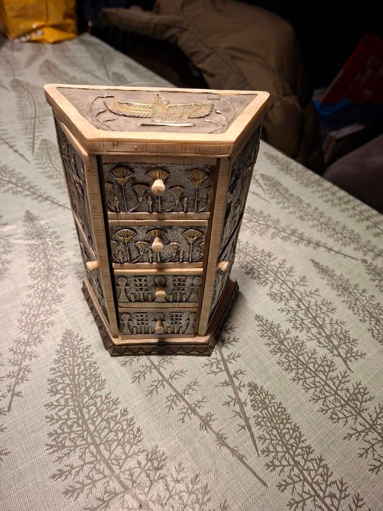 Egyptisch ladenkastje, Ophalen of Verzenden, Zo goed als nieuw