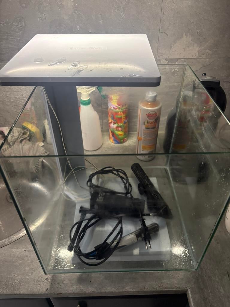 Aquarium met toebehoren, Dieren en Toebehoren, Vissen | Aquaria en Toebehoren, Ophalen, Zo goed als nieuw, Leeg aquarium