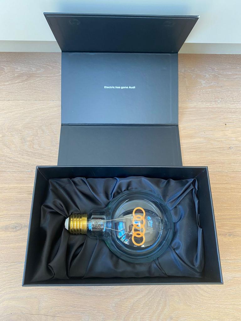 Audi LED designlamp met logo - E27 fitting, Ophalen of Verzenden, Nieuw