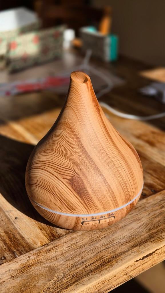 Geurwolkje aroma diffuser met 4 flesjes olie, Ophalen of Verzenden, Zo goed als nieuw