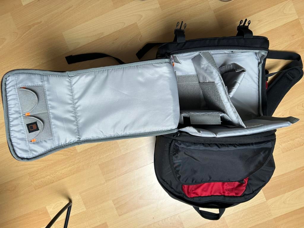 Lowepro cameratas rugzak zwart/rood, Ophalen of Verzenden, Zo goed als nieuw, Rugtas, Lowepro