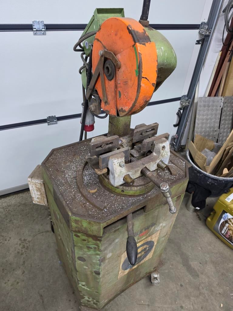 Bewo 250 afkortzaagmachine ijzer/metaal, Ophalen, Gebruikt, 1200 watt of meer, 70 mm of meer
