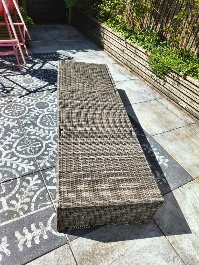 Ligbed van kunststof wicker met kussen 200x65, Tuin en Terras, Ligbedden, Ophalen, Gebruikt, Kunststof, Verstelbaar