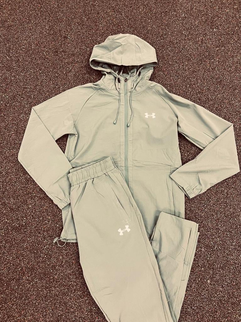 Under Armour Asics trainingspakken, Zwart, Nieuw, Overige maten, Ophalen of Verzenden