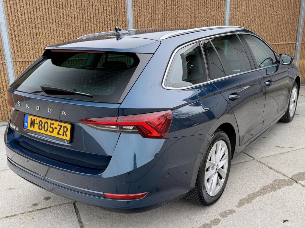 Skoda Octavia Combi 1.0 TSI Business Edition Plus Stuur&stoe, Voorwielaandrijving, Gebruikt, Euro 6, Blauw