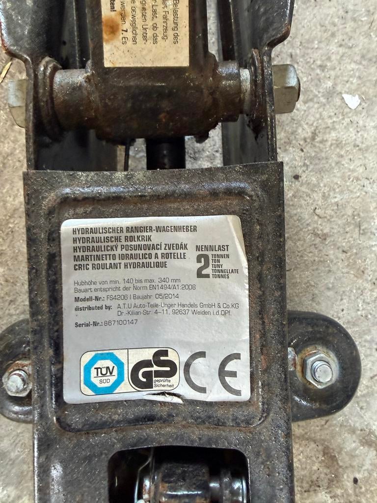 Hydraulische Garagekrik 2 Ton - Gebruikt, Ophalen of Verzenden, Gebruikt, Hydraulisch, Garagekrik