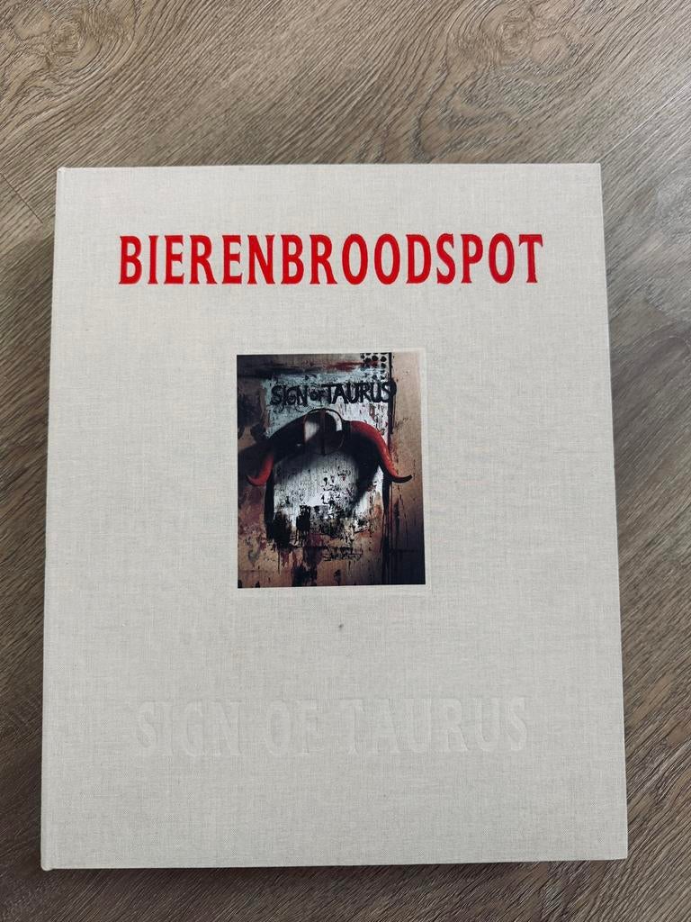 Bierenbroodspot sign of taurus boek, Ophalen of Verzenden, Zo goed als nieuw, Overige onderwerpen