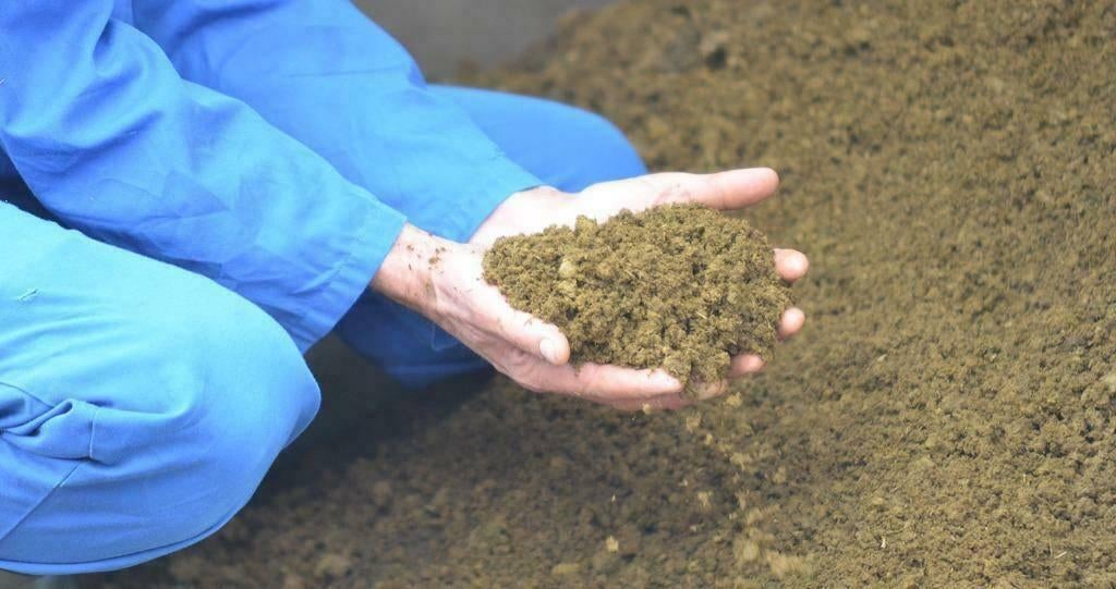 koemest, stromest, tuinmest, Ophalen, Tuinaarde