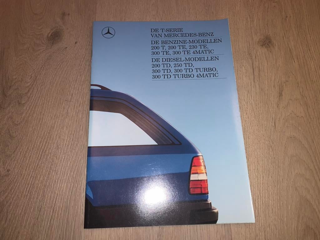 Folder Mercedes-Benz W124 T-serie 1987 (300TD, 300TE), Ophalen of Verzenden, Gelezen, Mercedes
