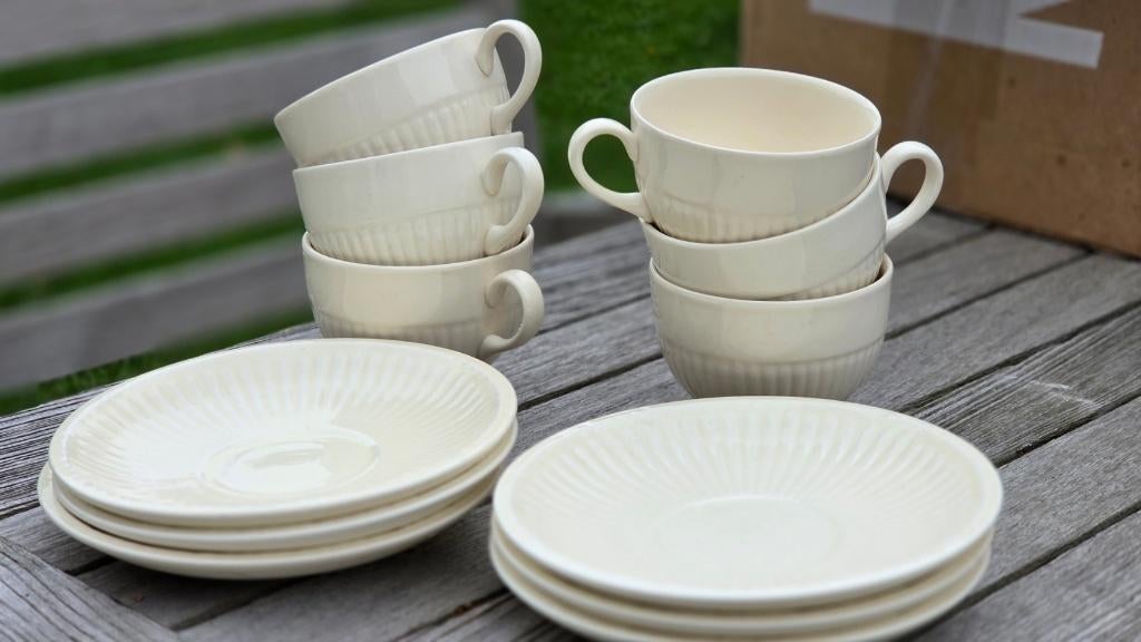 6 Wedgwood Edme thee kopjes met schotel, Huis en Inrichting, Keuken | Servies, Ophalen of Verzenden, Zo goed als nieuw, Wedgwood