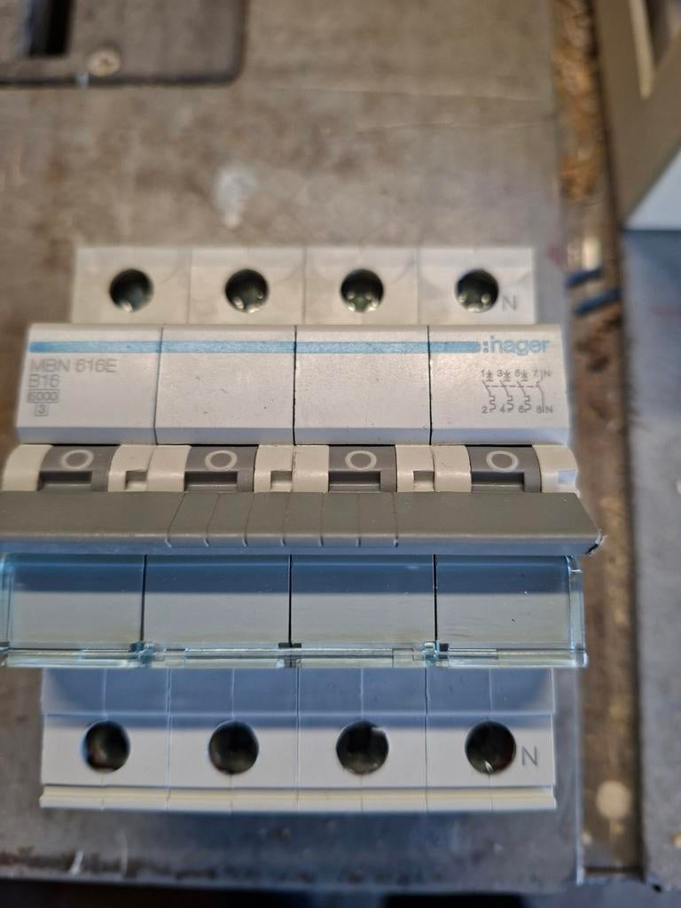 Hager 3-fase krachtautomaat MBN 616E B16, Ophalen of Verzenden, Gebruikt, Schakelaar