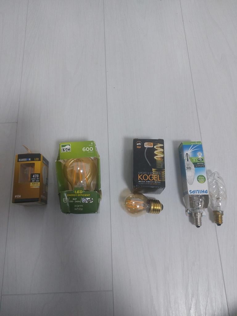 Diverse LED- en gloeilampen (Philips, Kogel, LSC), 30 tot 60 watt, Led-lamp, Gebruikt, Soft of Flame