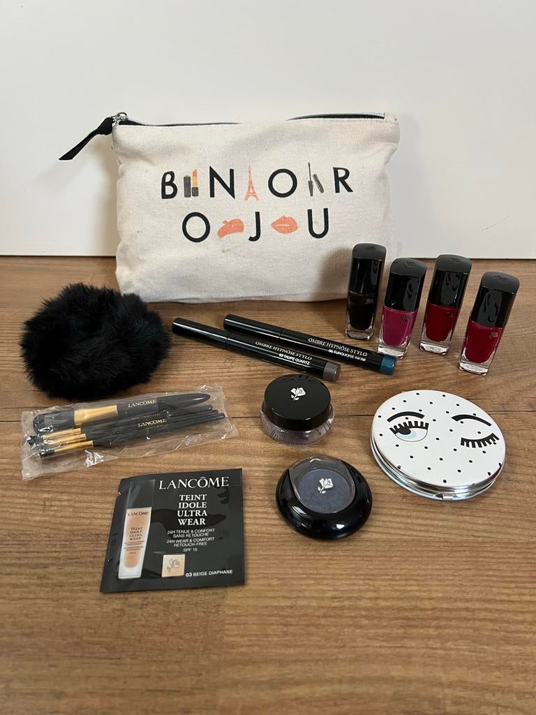 Lancôme Make-up Set met Tasje en Diverse Producten, Overige kleuren, Gehele gezicht, Ophalen of Verzenden, Zo goed als nieuw