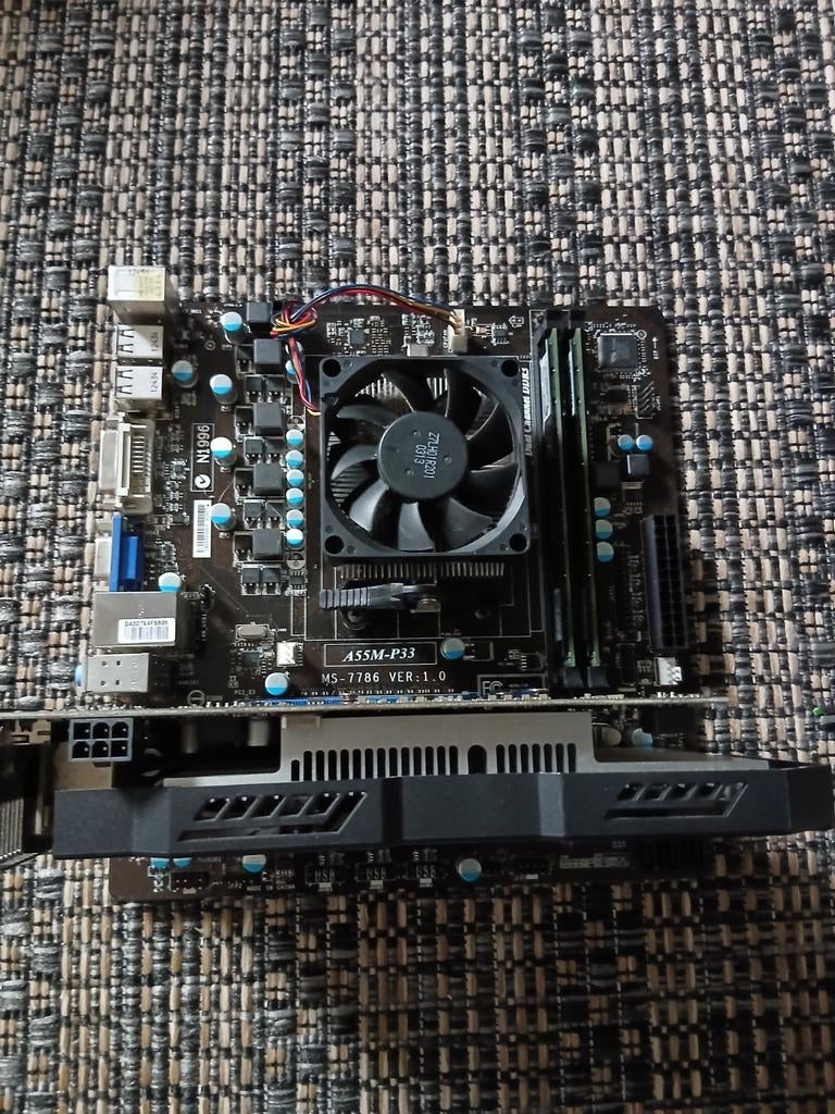 MSI A55M-P33 Moederbord met AMD CPU en GPU, Gebruikt, Overige soorten, HDMI, Ophalen of Verzenden