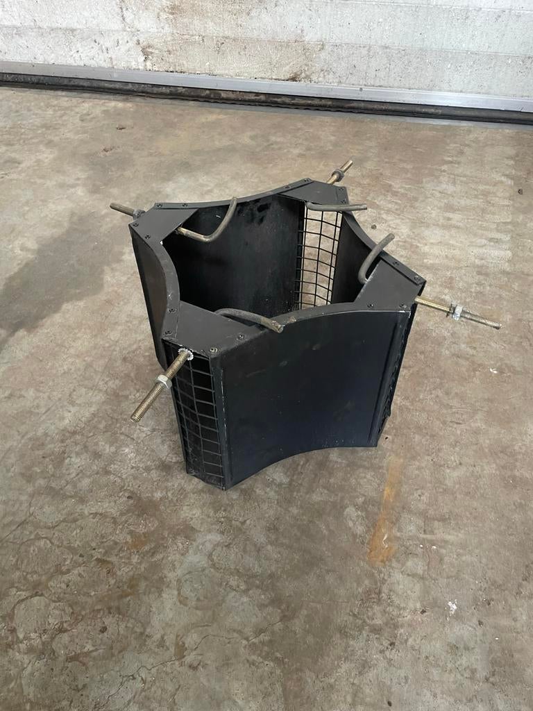 Schoorsteenkap, Ophalen, Gebruikt, Steen of Klei, Zwart