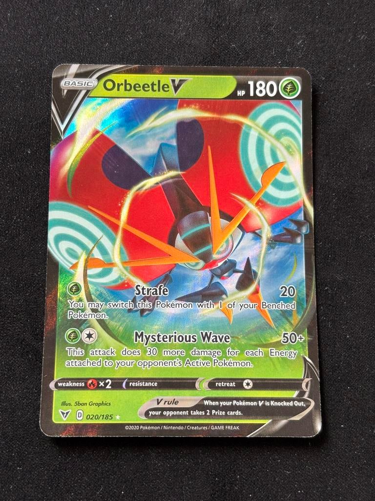 Orbeetle V - Vivid Voltage 020/185, Hobby en Vrije tijd, Verzamelkaartspellen | Pokémon, Ophalen of Verzenden, Zo goed als nieuw