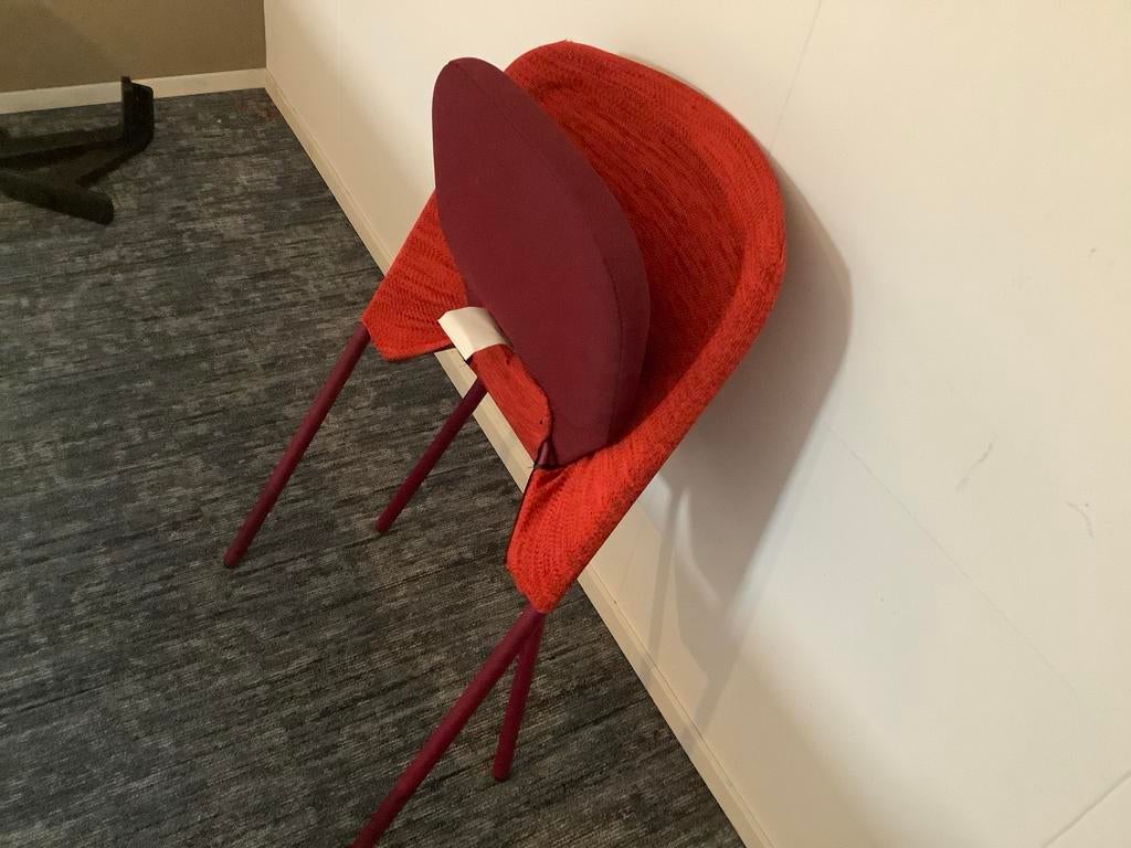 Moooi Shift Chair Rood - Opklapbare design stoel, Huis en Inrichting, Stoelen, Ophalen, Zo goed als nieuw, Rood, Eén