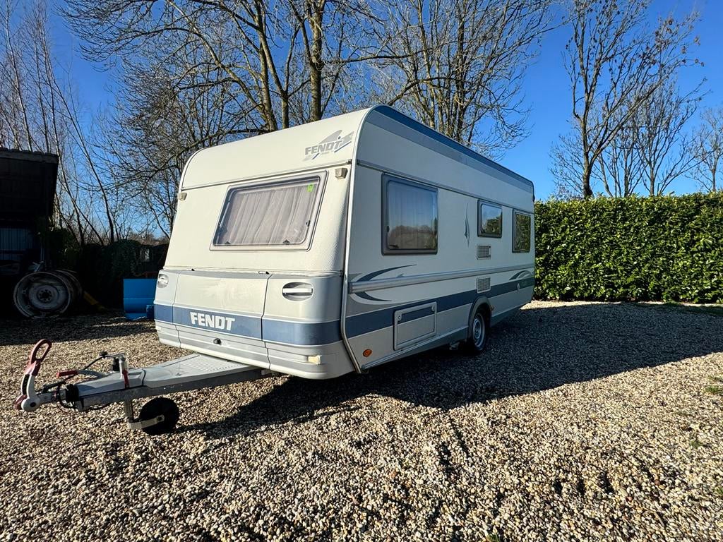 Fendt Platin Caravan 510 bj 2004 voortent+ luifel, Frans bed, Particulier, 5 tot 6 meter, Tot en met 4