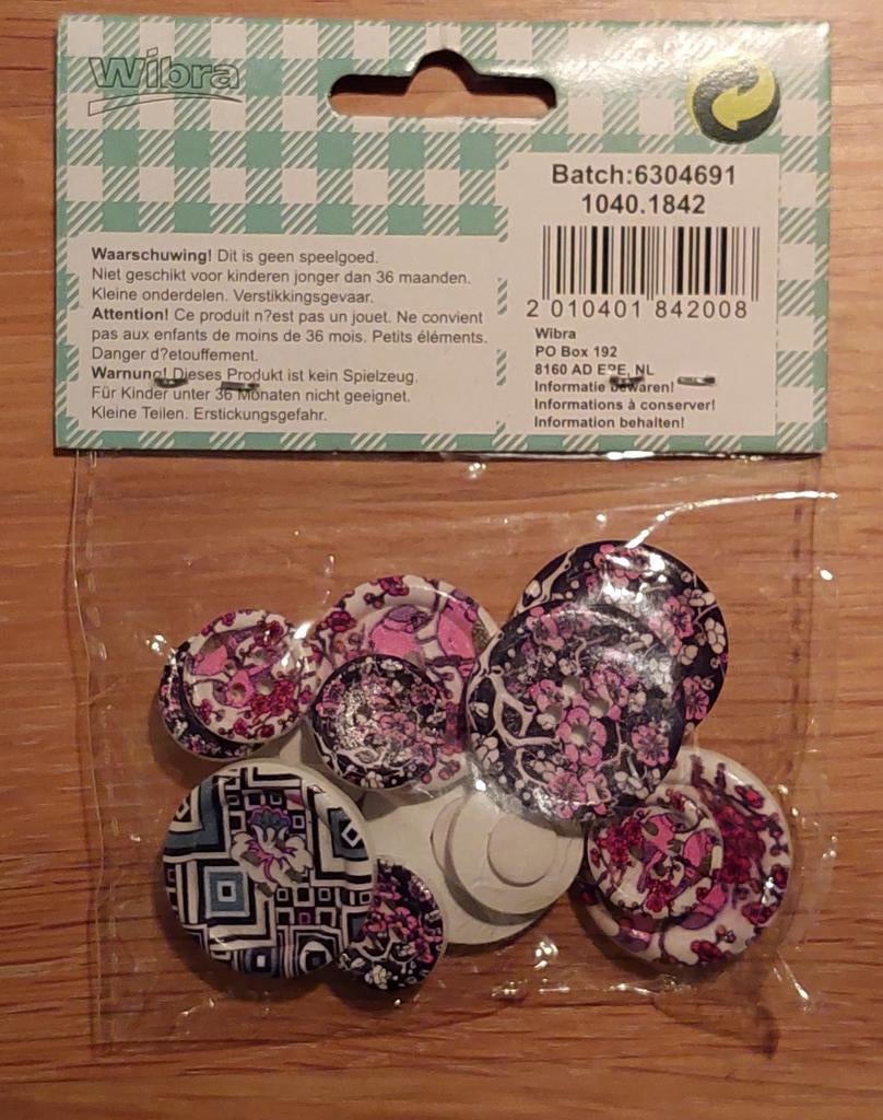 18 stuks Houten Knopen (Wibra), Hobby en Vrije tijd, Ophalen of Verzenden, Nieuw, Knoop of Knopen