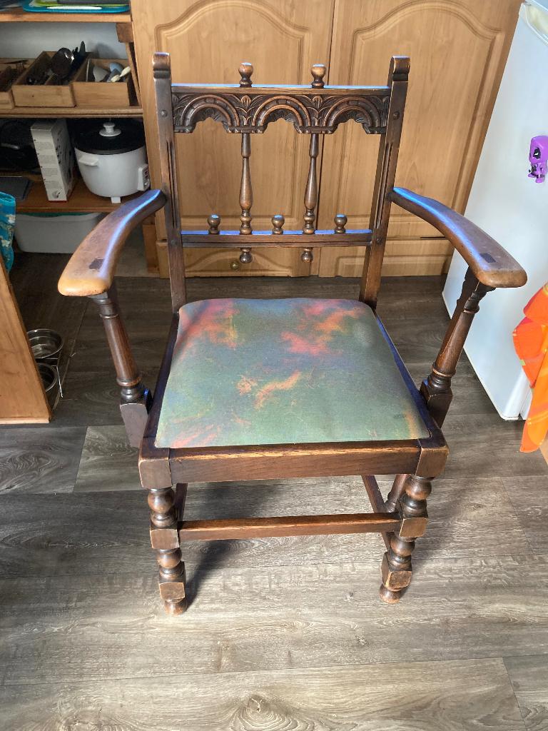 Oude stoel, Ophalen, Gebruikt, Bruin, Eén