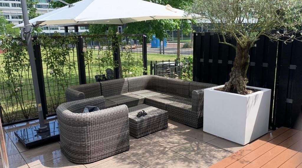 Zweef parasol + voetstuk, Ophalen, Zo goed als nieuw