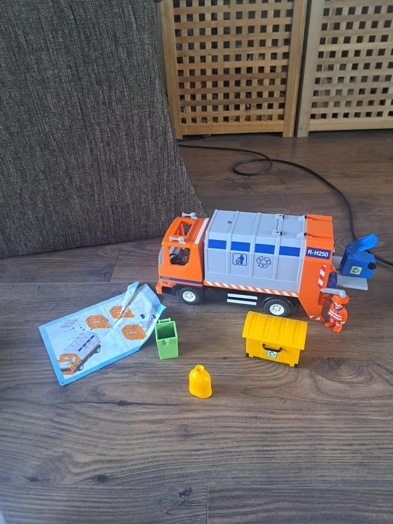 Vrachtwagen+vuilnis zakken met containers, Ophalen, Nieuw, Complete set