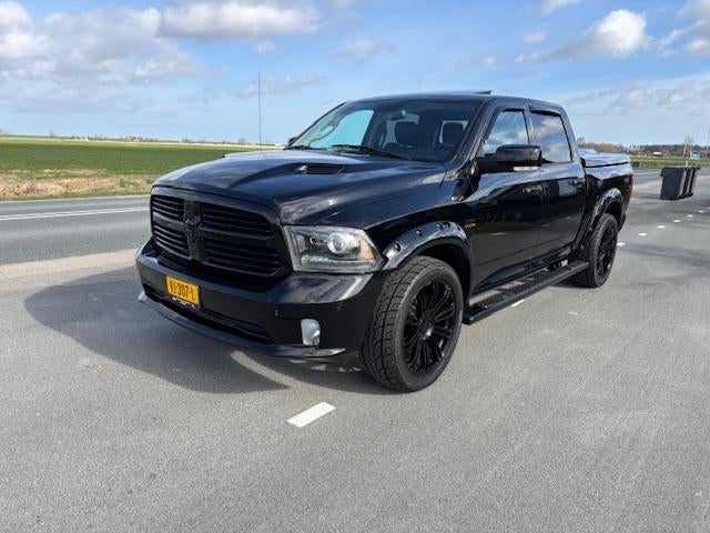 Dodge Ram 1500 4x4 200L lpg Financiering v/a 350 p/m, Auto's, Automaat, Gebruikt, 5654 cc, Zwart