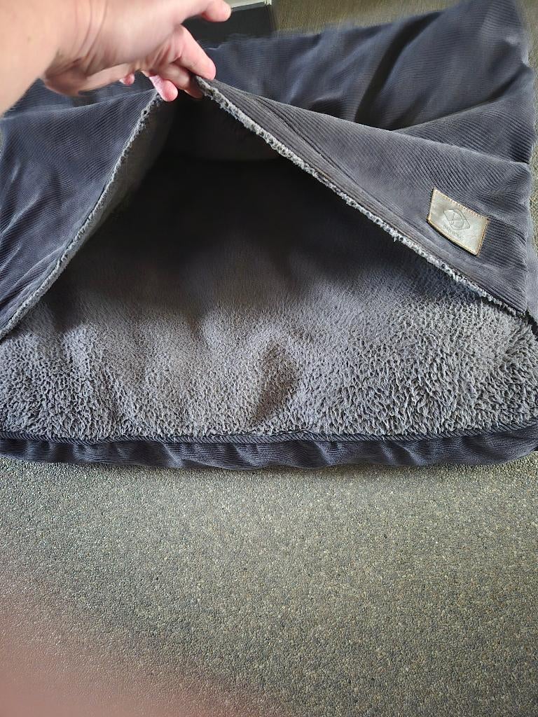 D&D kussen TOPSTAAT/ slaapzak 80X60X15, Ophalen, Zo goed als nieuw